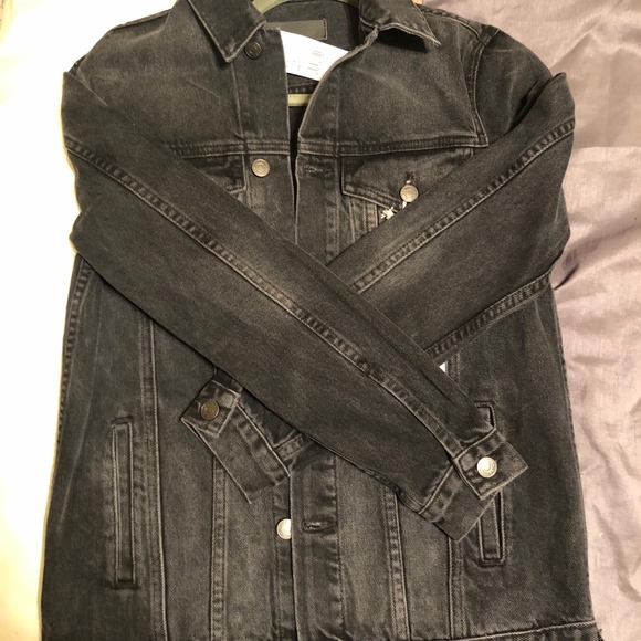 GRLFRND – Daria Longline Denim Jacket - Picture 2 of 5